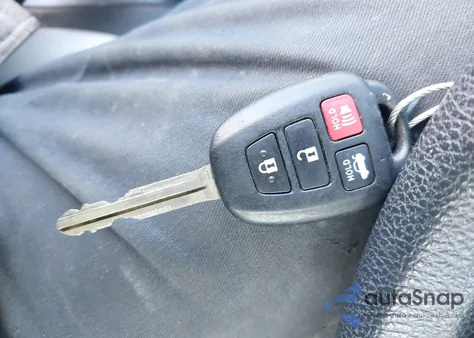 2016 Toyota Corolla Le из США, поврежденный, VIN 5YFBURHE8GP486834